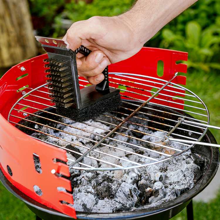 Obrázek pro Malý BBQ kartáč na gril NAVA Guru