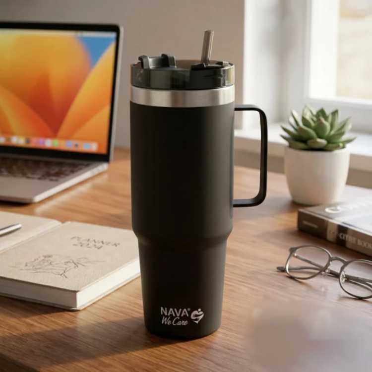 Obrázek pro Termohrnek černý 900ml s brčkem